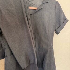 FIGS scrubs set size S